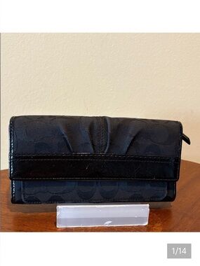 Coach wallet long wallet signature monogram canvas/black patent leather trim